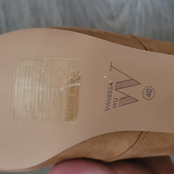 NWOT Vanessa Wu Anthropology brown suede ankle heel booties size 40 - Picture 9 of 10